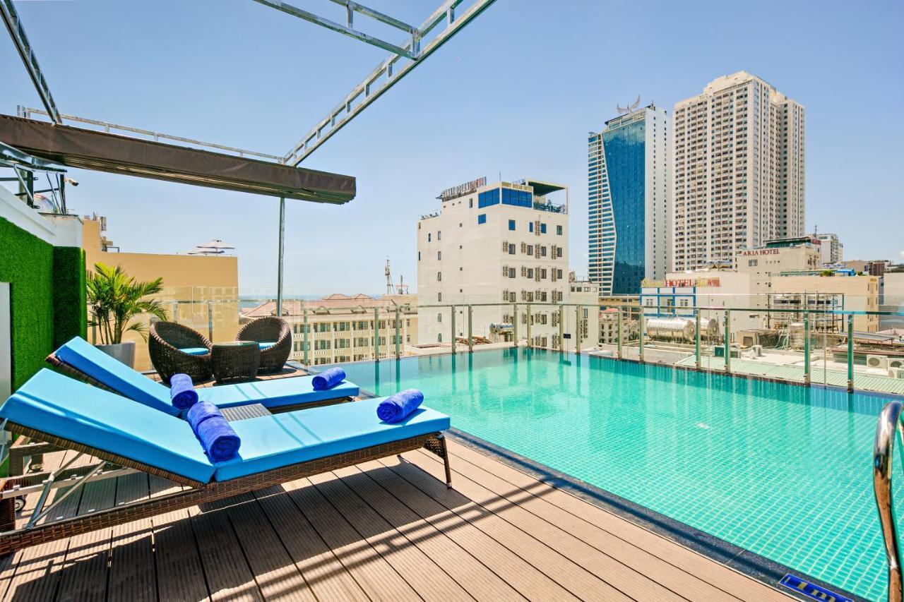 Celina Hotel & Apartment Дананг Экстерьер фото
